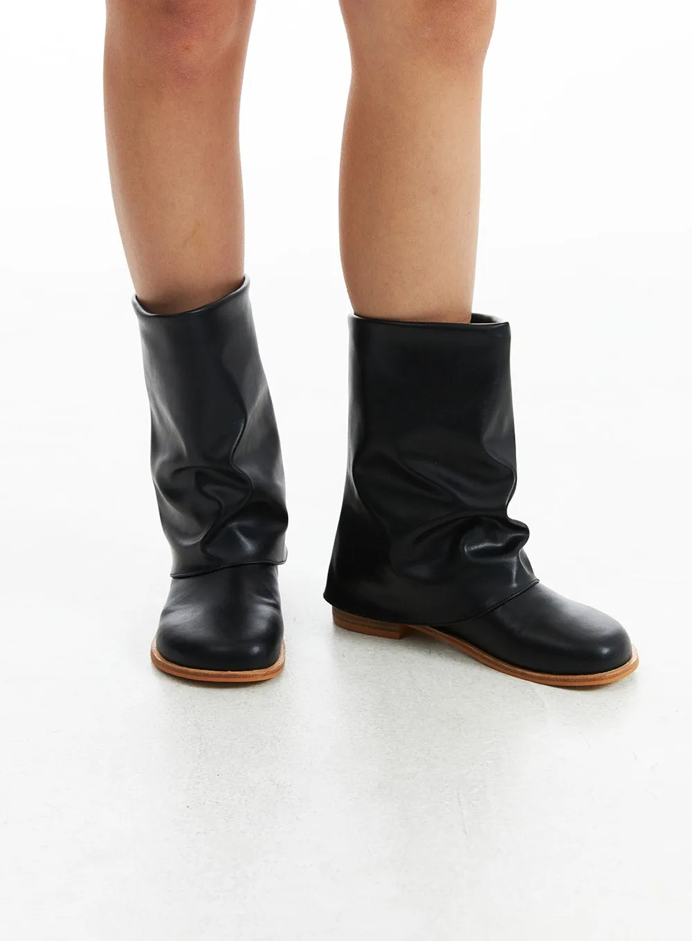 Slouched Leather Mid-Calf Boots CO318